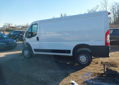 2023 Ram Promaster 1500 Low Roof 136 Wb из США, поврежденный, VIN 3C6LRVAG2PE540096